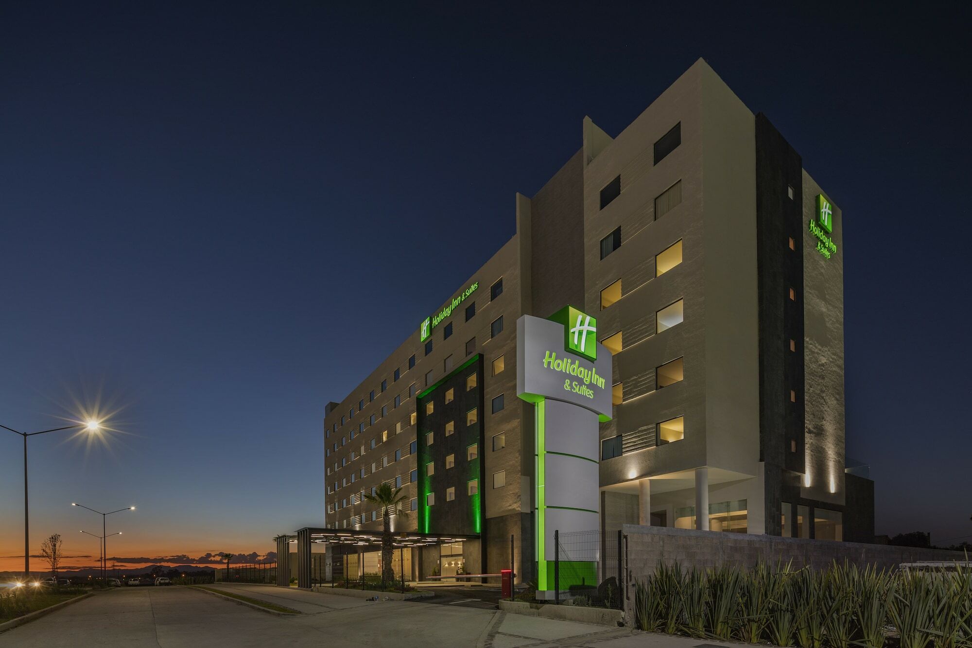 Holiday Inn & Suites - Aguascalientes By Ihg Экстерьер фото